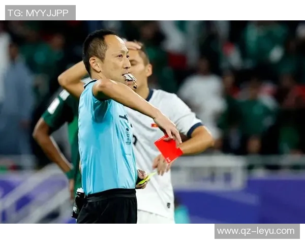 再次被判越位球员精彩长传直入禁区抢射却遭VAR裁判确认无效 再次被判越位球员精彩长传直入禁区抢射却遭VAR裁判确认无效